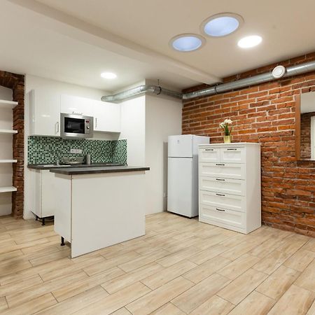 Spacious Apartment In Quiet Courtyard Near Charles Bridge Praha Eksteriør bilde