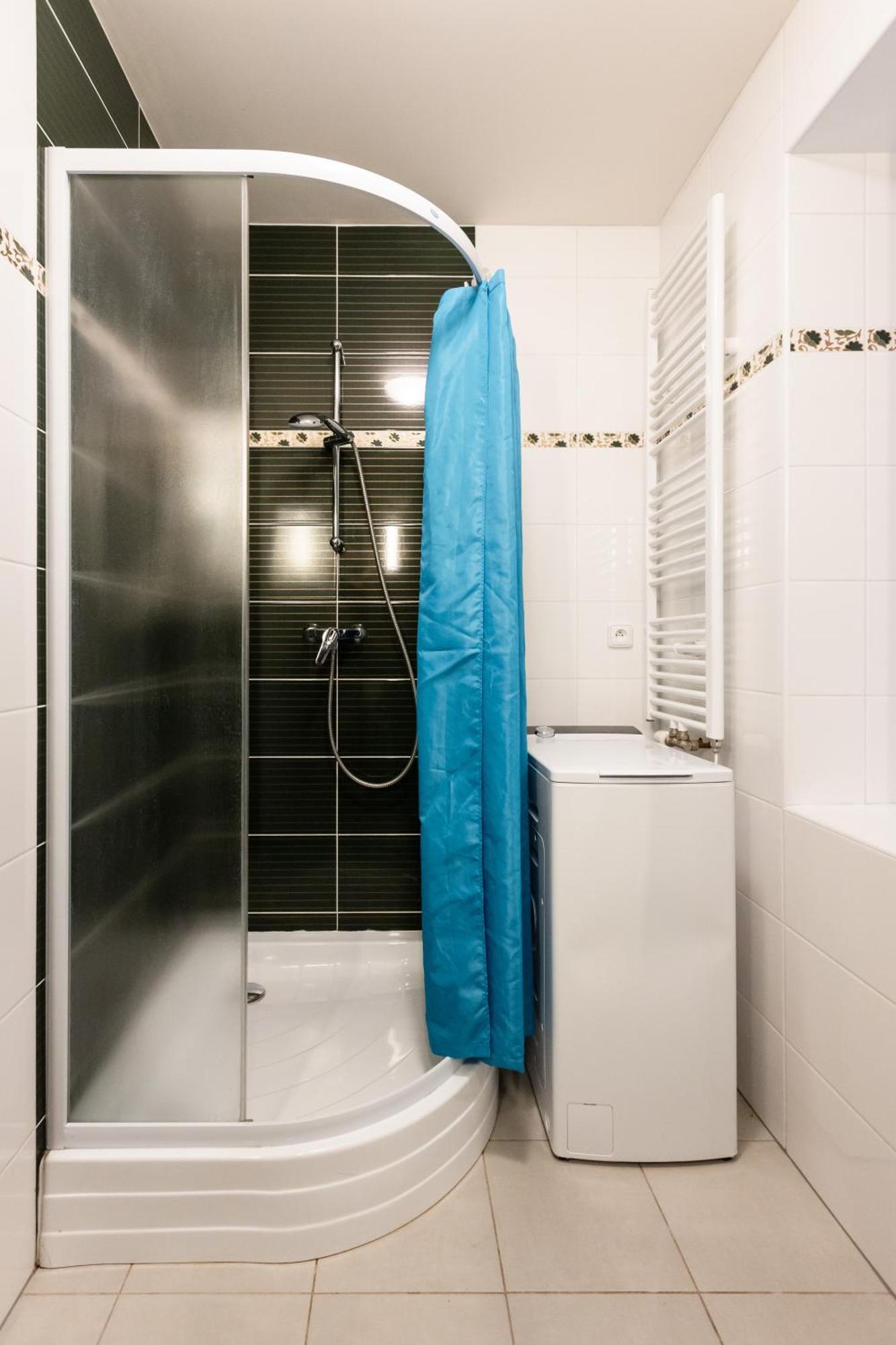 Spacious Apartment In Quiet Courtyard Near Charles Bridge Praha Eksteriør bilde