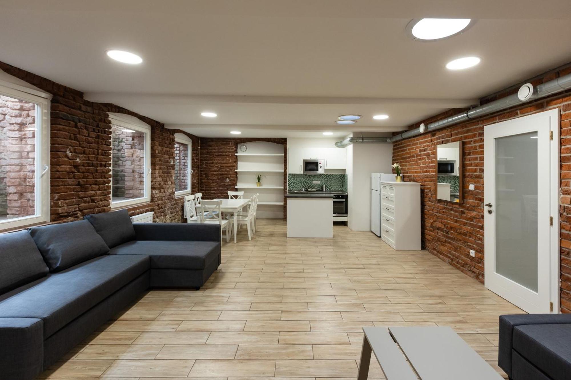 Spacious Apartment In Quiet Courtyard Near Charles Bridge Praha Eksteriør bilde